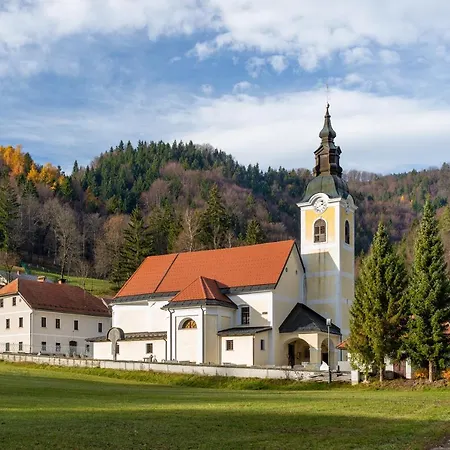 Apartman Apartma Nevi Motnik